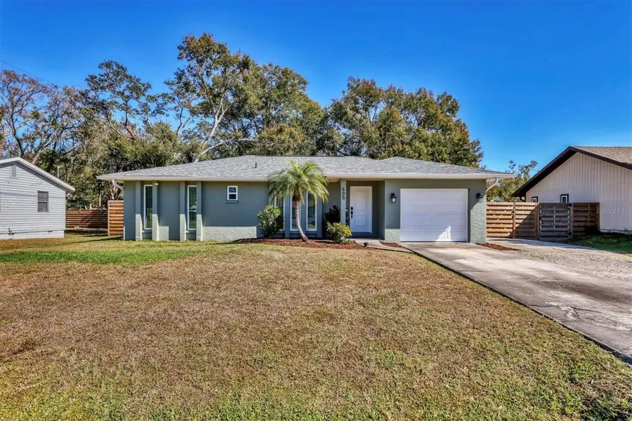 605 Albritton Avenue, Sarasota, FL 34232 - Image #3