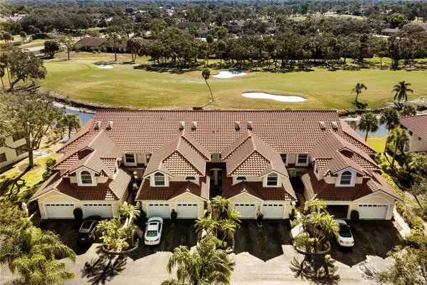 5590 Golf Pointe Drive #5590, SARASOTA, FL 34243