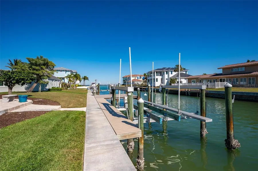 548 Gunwale Lane, Longboat Key, FL 34228 - Image #3
