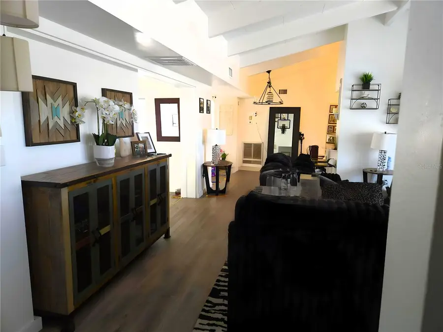 6624 Fairway Drive, Sarasota, FL 34243 - Image #3