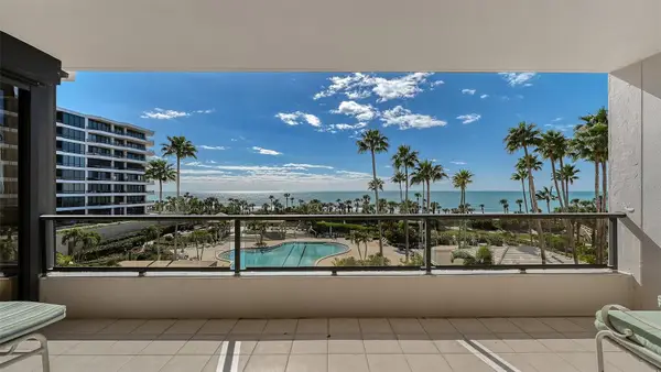 545 Sanctuary Drive #B305, LONGBOAT KEY, FL 34228