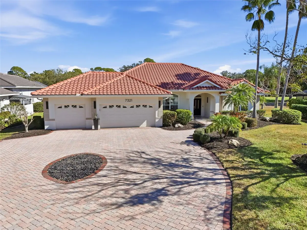 7321 Links Court, Sarasota, FL 34243 - Image #1
