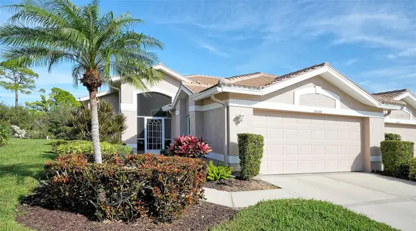 9429 Forest Hills Circle, SARASOTA, FL 34238