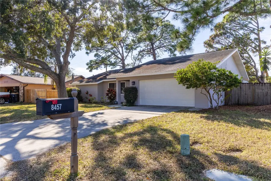 8457 Cypress Lake Circle, Sarasota, FL 34243 - Image #3
