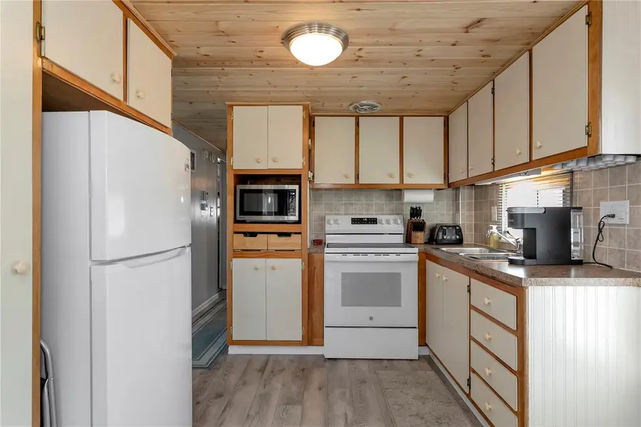 5127 8th Street W, Bradenton, FL 34207 - #3