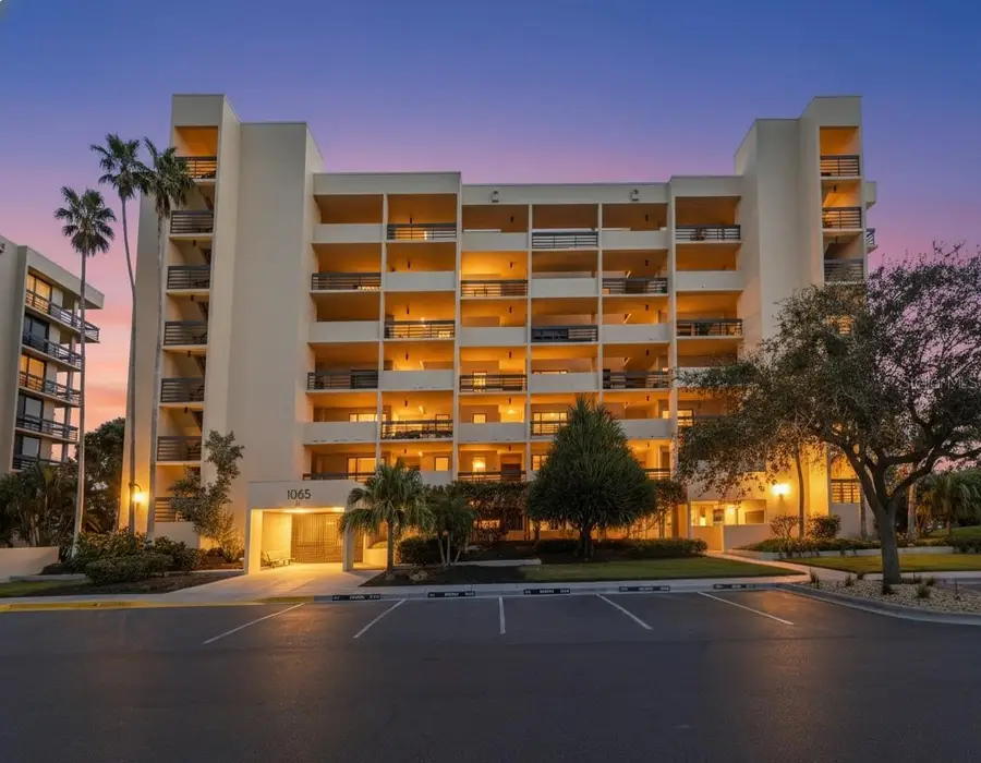 1065 Gulf Of Mexico Drive #305, Longboat Key, FL 34228 - Image #2