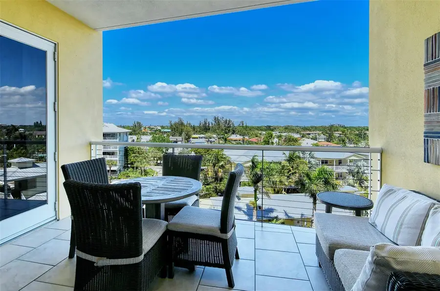 915 Seaside Drive #410, Weeks 4-7, Sarasota, FL 34242 - Image #2