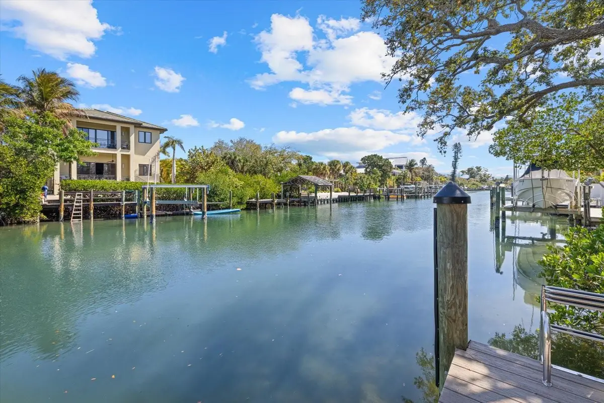 5045 Oxford Drive, Sarasota, FL 34242 - #1