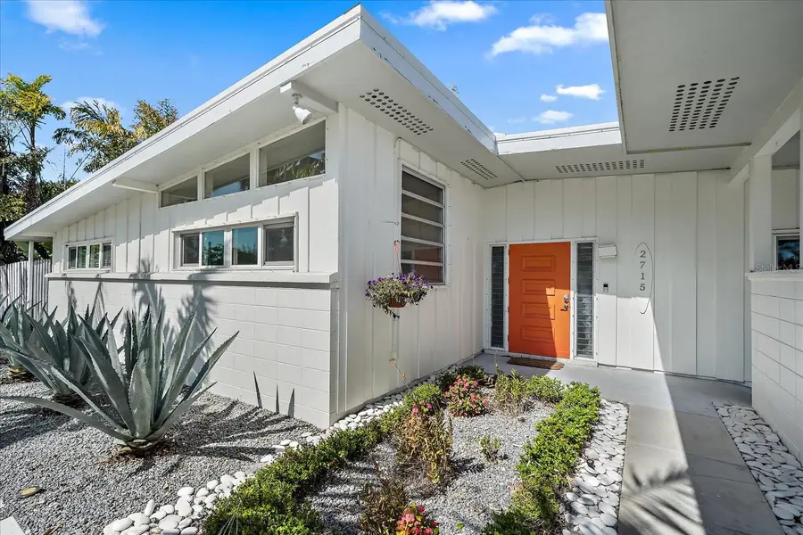 2715 Valencia Drive, Sarasota, FL 34239 - #3