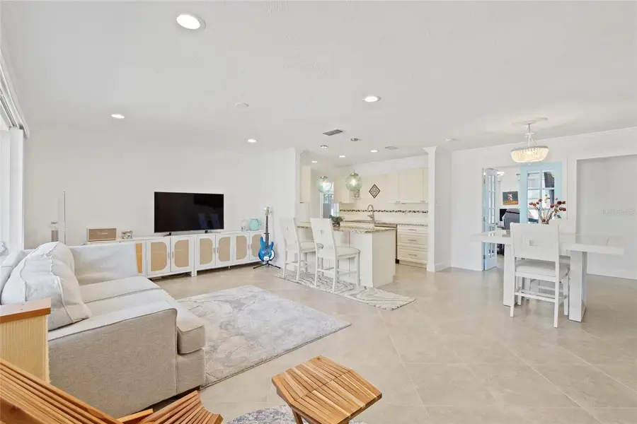 6725 Roxbury Drive, Sarasota, FL 34231 - #2