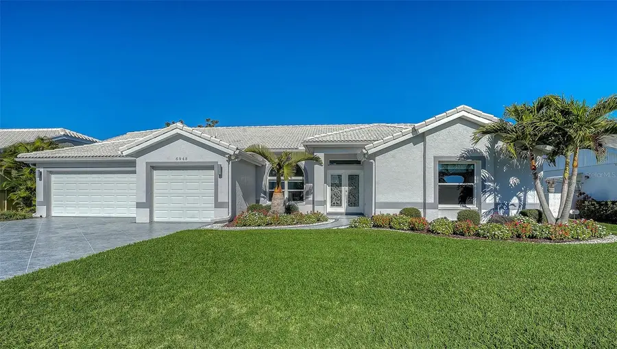 6948 Stetson Street Circle, Sarasota, FL 34243 - #2