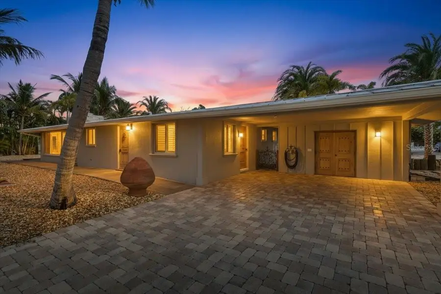 834 Jungle Queen Way, Longboat Key, FL 34228 - #2