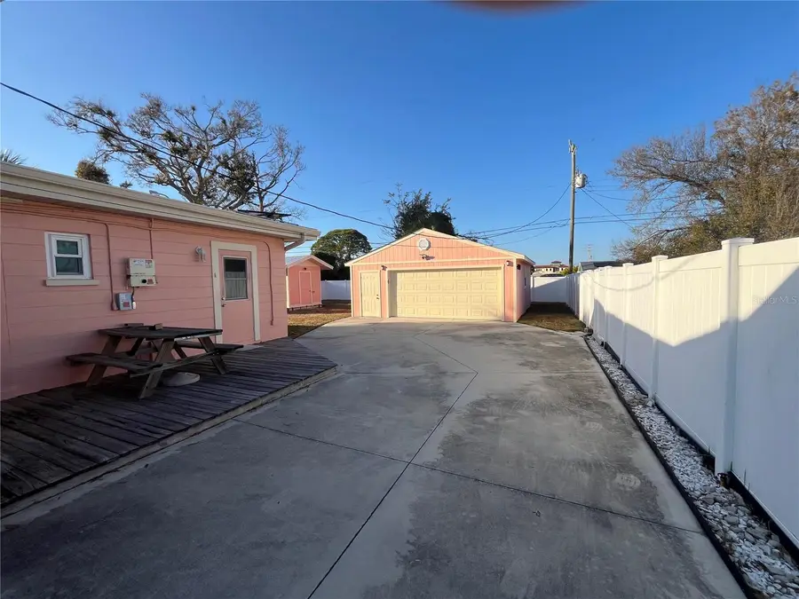 733 Laurel Avenue, Venice, FL 34285 - #3