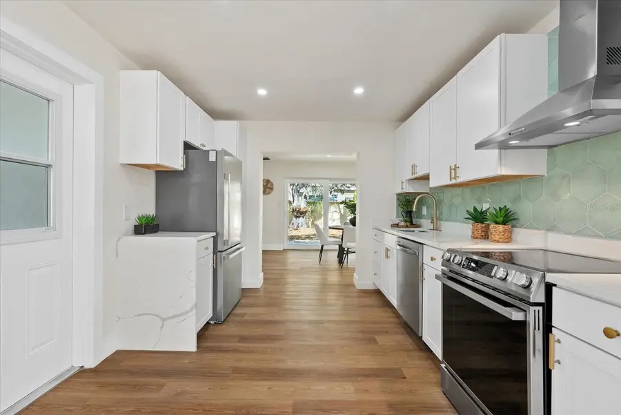 2535 Floyd Street, Sarasota, FL 34239 - #3