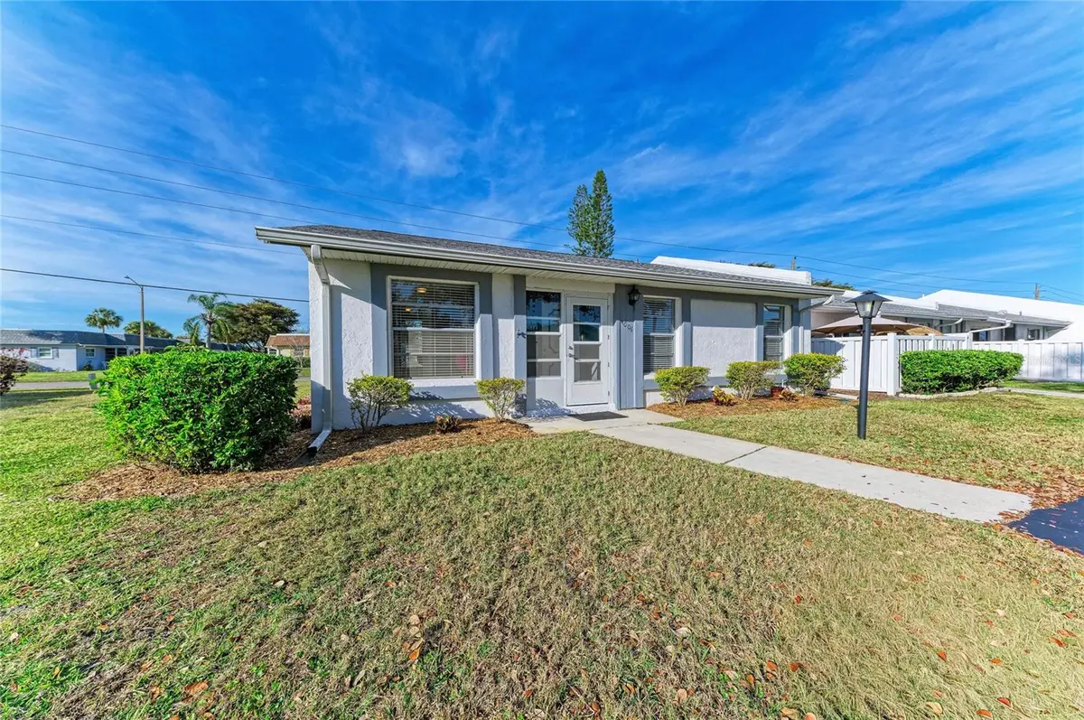 4006 36th Avenue Drive W, Bradenton, FL 34205 - #1