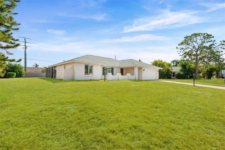 8219 Timber Lake Lane, Sarasota, FL 34243 - #3