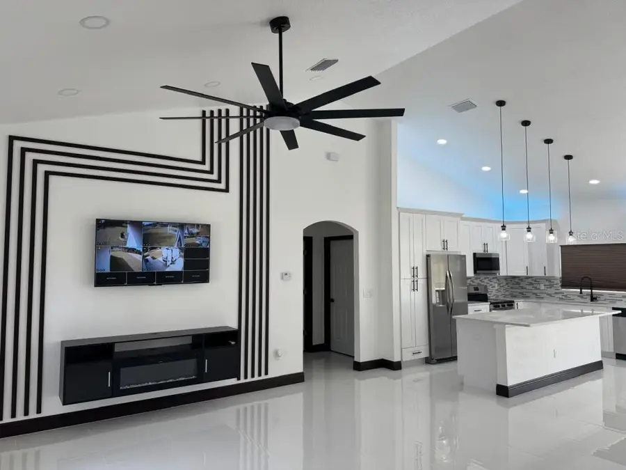 4090 SE 134th Place, Belleview, FL 34420 - #3