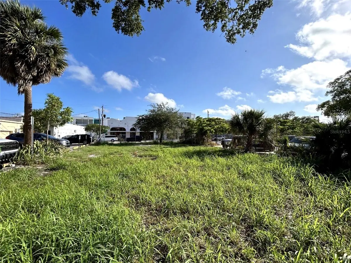 1420 5th Street, Sarasota, FL 34236 - #1