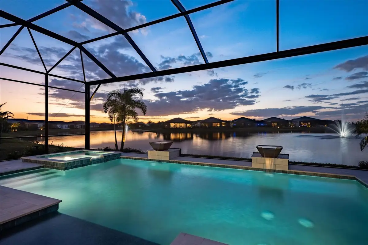 8122 Redonda Loop, Lakewood Ranch, FL 34202 - #1