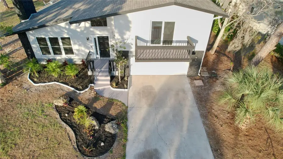 5667 Creekwood Drive, Sarasota, FL 34233 - #2