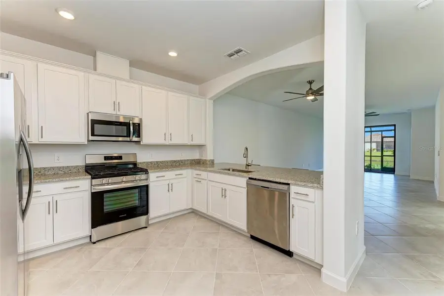 15507 Sunny Day Dr, Bradenton, FL 34211 - #2