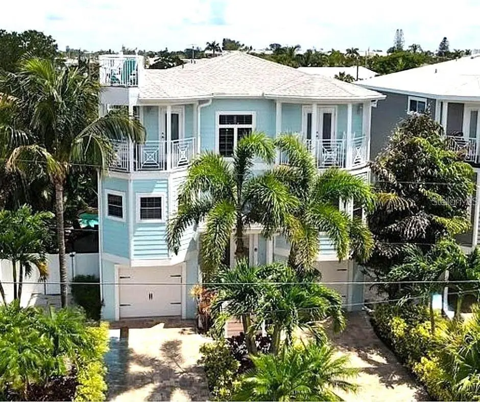 130 50th Street, Holmes Beach, FL 34217 - #1