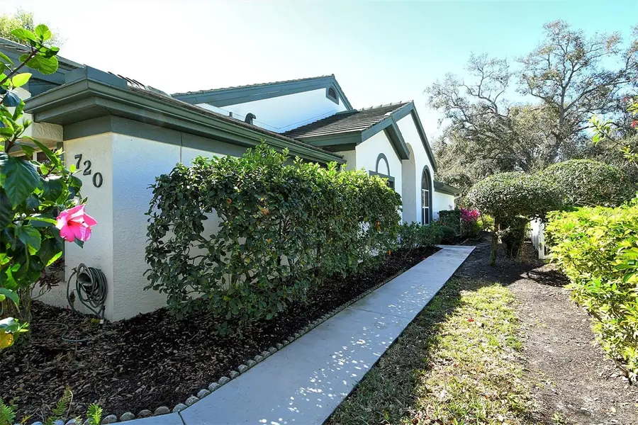 720 Connemara Court, Venice, FL 34292 - #3