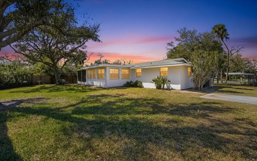 6617 Glades Way, Sarasota, FL 34231 - #3