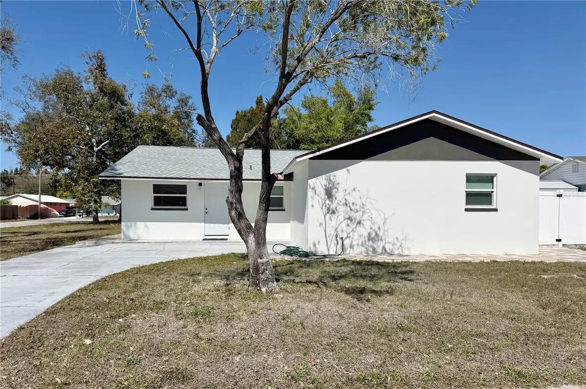 715 65th Avenue Drive W, Bradenton, FL 34207 - #1