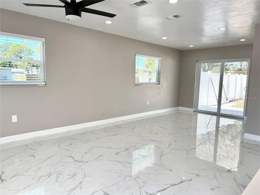 715 65th Avenue Drive W, Bradenton, FL 34207 - #2