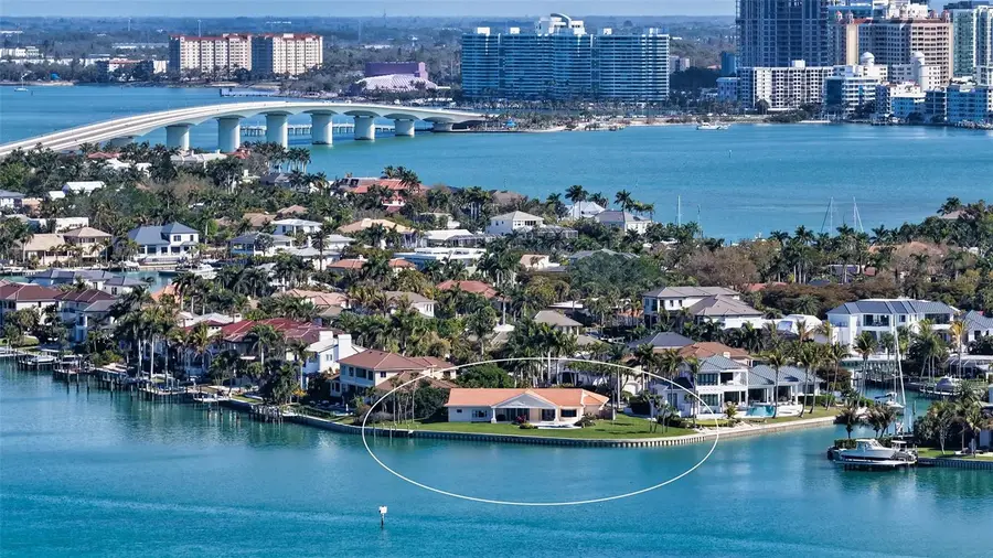 376 West Royal Flamingo Drive, Sarasota, FL 34236 - #3