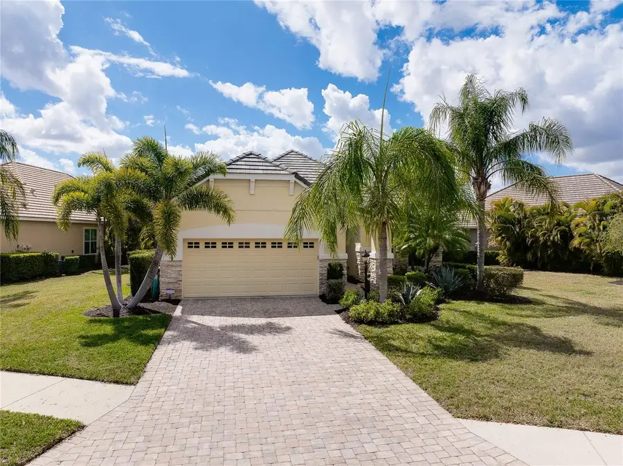 12235 Thornhill Court, Lakewood Ranch, FL 34202 - #2