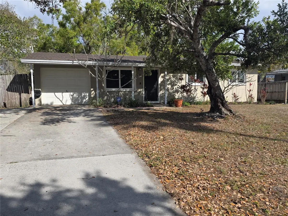 1015 Rhodes Avenue, Sarasota, FL 34237 - #1