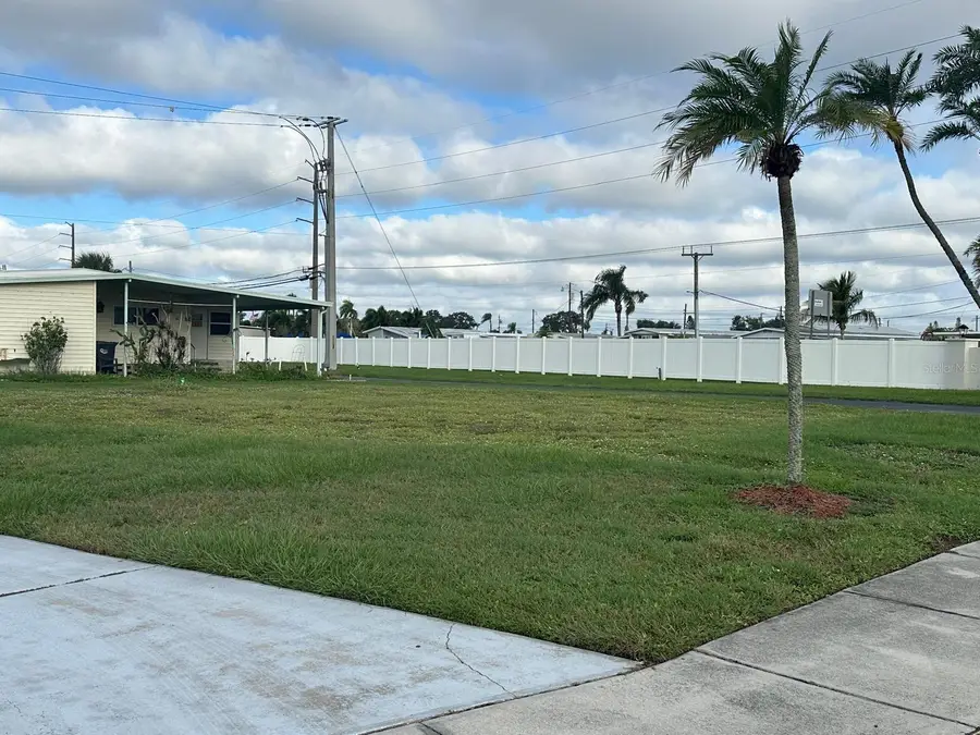5302 Chateau Lane, Bradenton, FL 34207 - #3