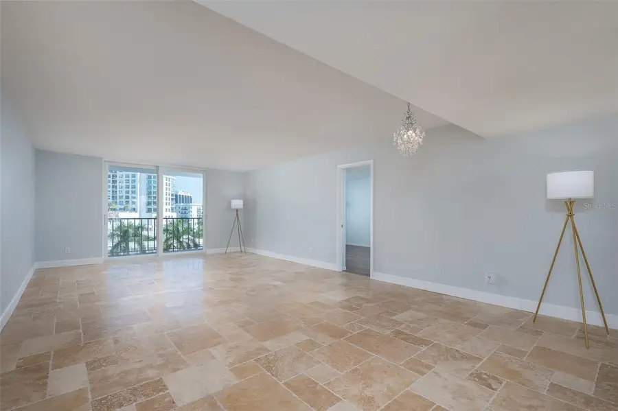 101 S Gulfstream Avenue #7D, Sarasota, FL 34236 - #3