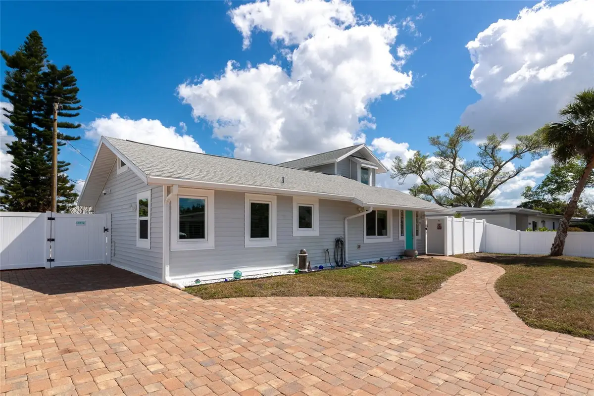 1219 65th Street Nw, Bradenton, FL 34209 - #1