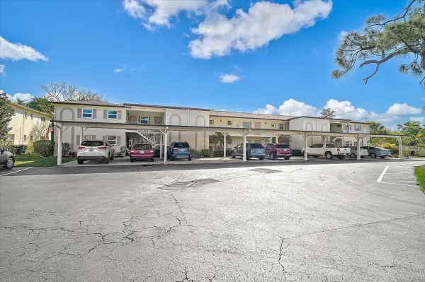 2875 Swifton Drive #58, SARASOTA, FL 34231