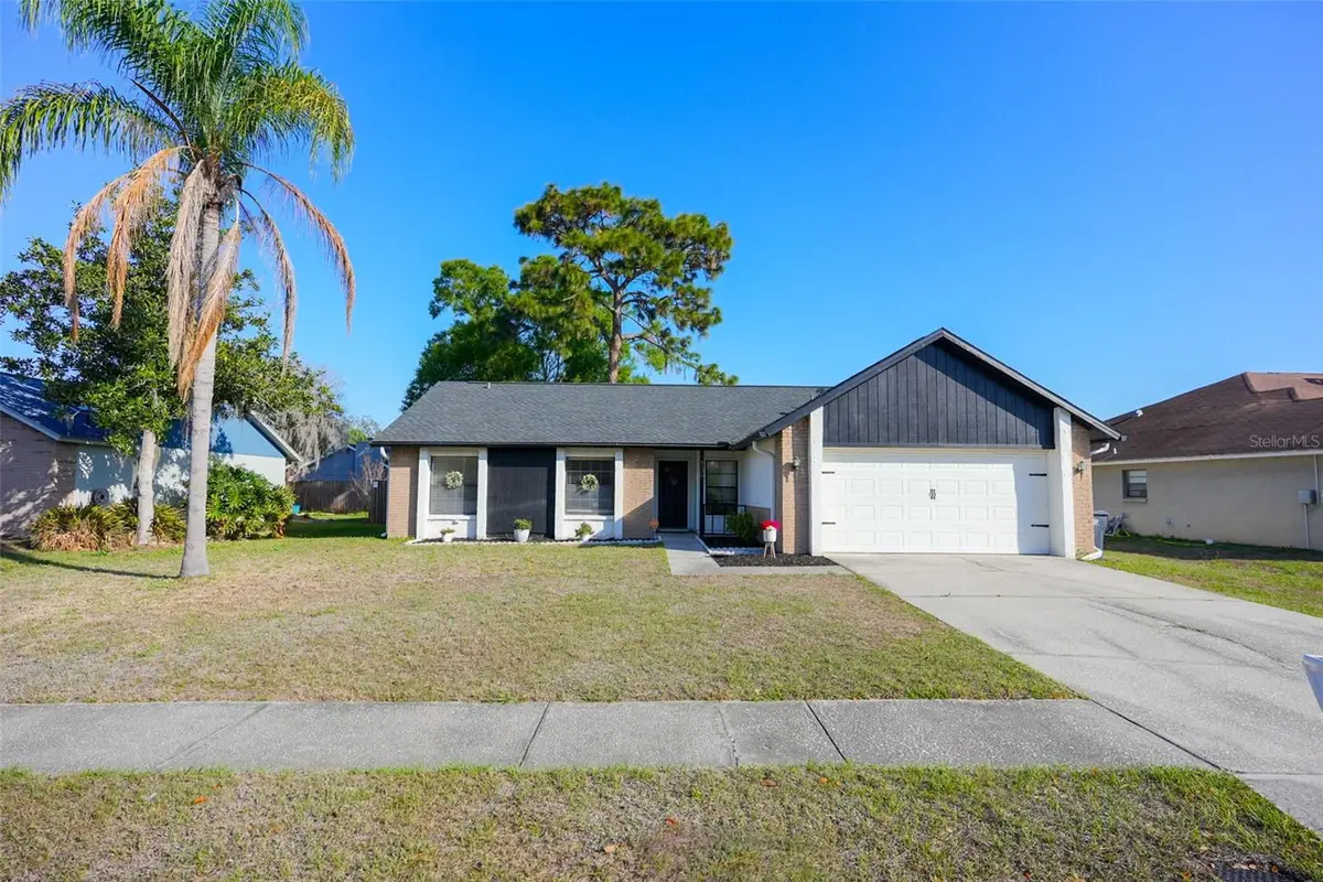 4136 Spring Way Cir, Valrico, FL 33596 - #1