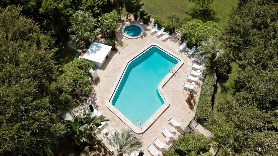 542 542 Lakeside Drive #542, Bradenton, FL 34210 - #3