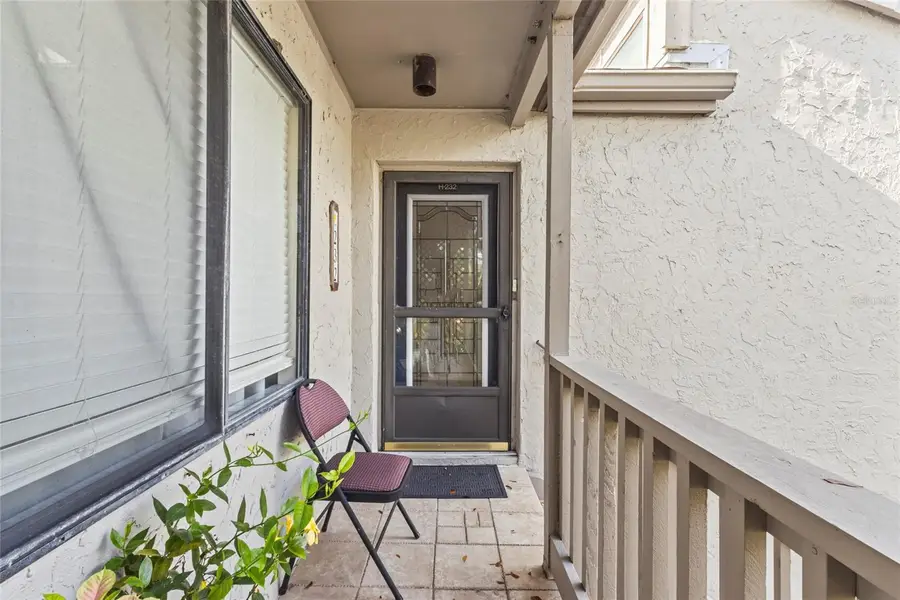 1633 Boathouse Circle #232, Sarasota, FL 34231 - #3