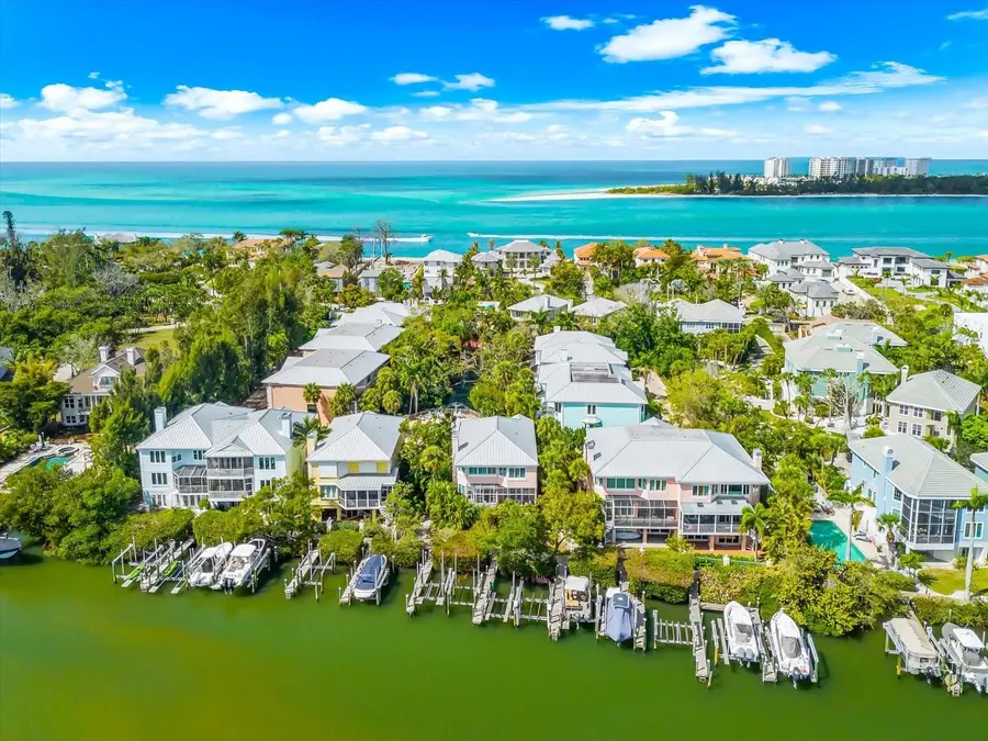 3941 Hamilton Club Circle #9, Sarasota, FL 34242 - #3