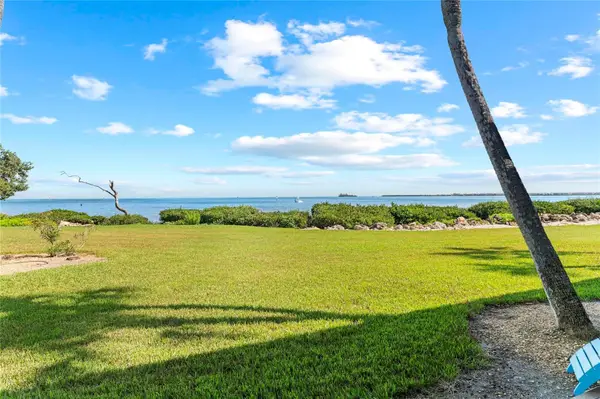 600 Manatee Avenue #106, HOLMES BEACH, FL 34217