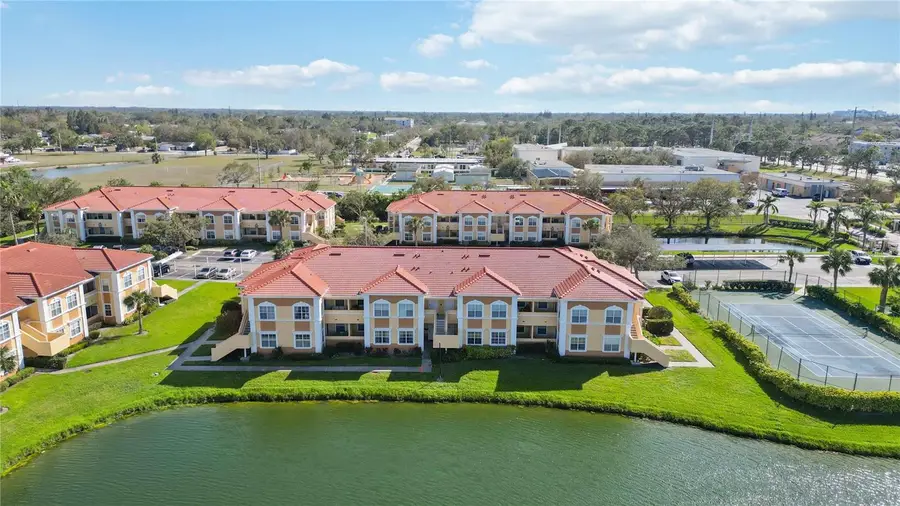 1005 Villagio Circle #106, Sarasota, FL 34237 - #3