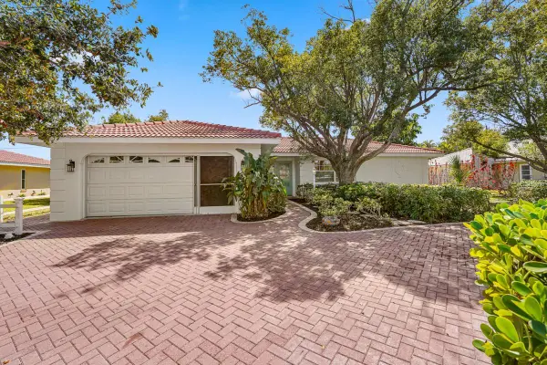 216 Matisse Circle N, NOKOMIS, FL 34275