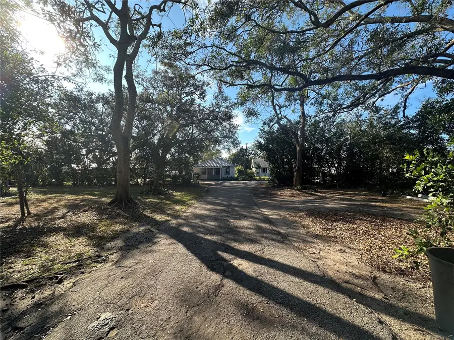 121 Christie Avenue, Sarasota, FL 34232 - #2