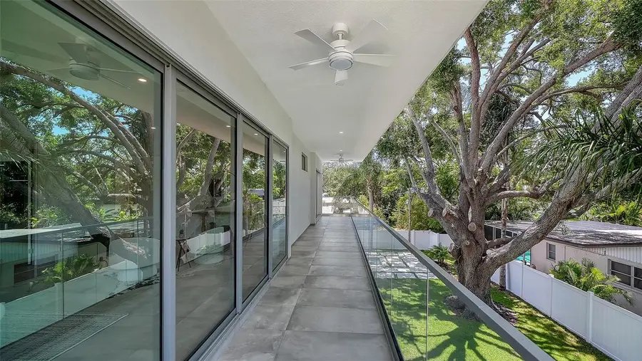 2010 Hyde Park Circle, Sarasota, FL 34239 - #3