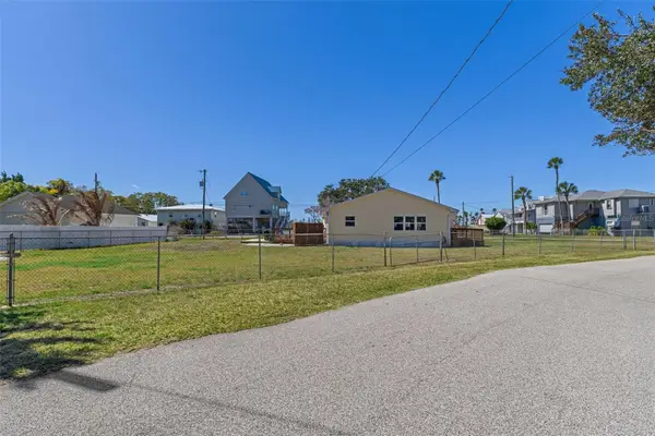 7272 Westwind Street, WEEKI WACHEE, FL 34607