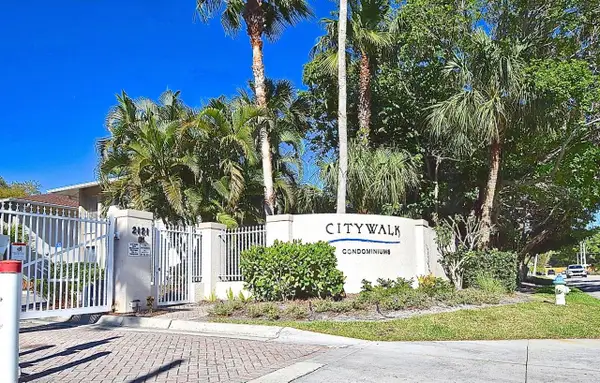 2121 Wood Street #201, SARASOTA, FL 34237