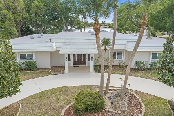 1734 Riviera Circle, SARASOTA, FL 34232