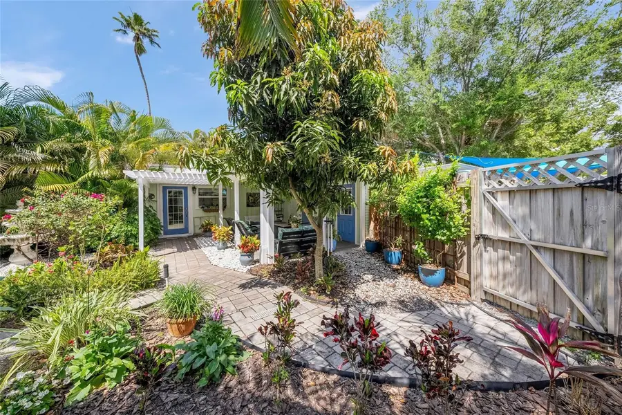 3424 Old Oak Drive, Sarasota, FL 34239 - #3